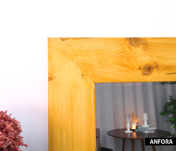 Schwarzer Wandspiegel aus Holz