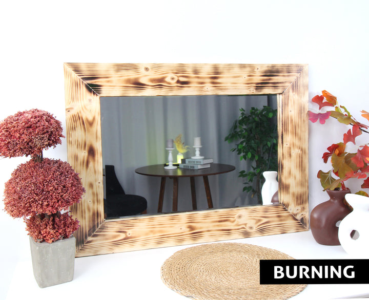 Natürlicher Wandspiegel aus Holz