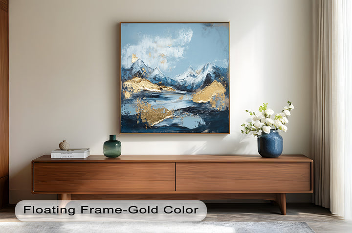 Arctic Peaks – Abstraktes Ölgemälde mit Bergmotiven in Blau und Gold