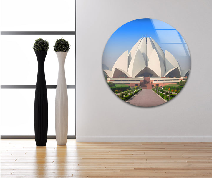 Glaswandkunst „Lotustempel“ – Atemberaubende Vorderansicht eines ikonischen indischen Wahrzeichens