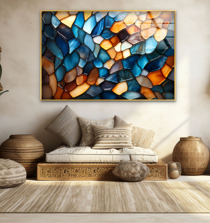 Wandbild mit Buntglasmuster – Abstrakter blauer und bernsteinfarbener Glasdruck 