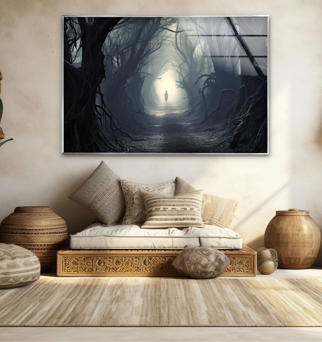 Geheimnisvoller Waldweg Wandkunst – Dunkler Fantasy-Glasdruck für die Inneneinrichtung 