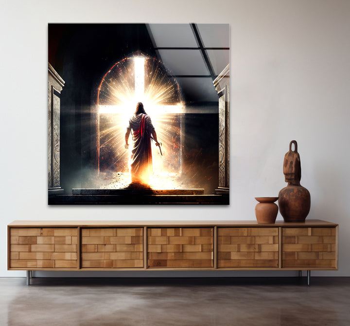 Jesus steht vor dem strahlenden Kreuz – Christlicher Wandbild-Glasdruck
