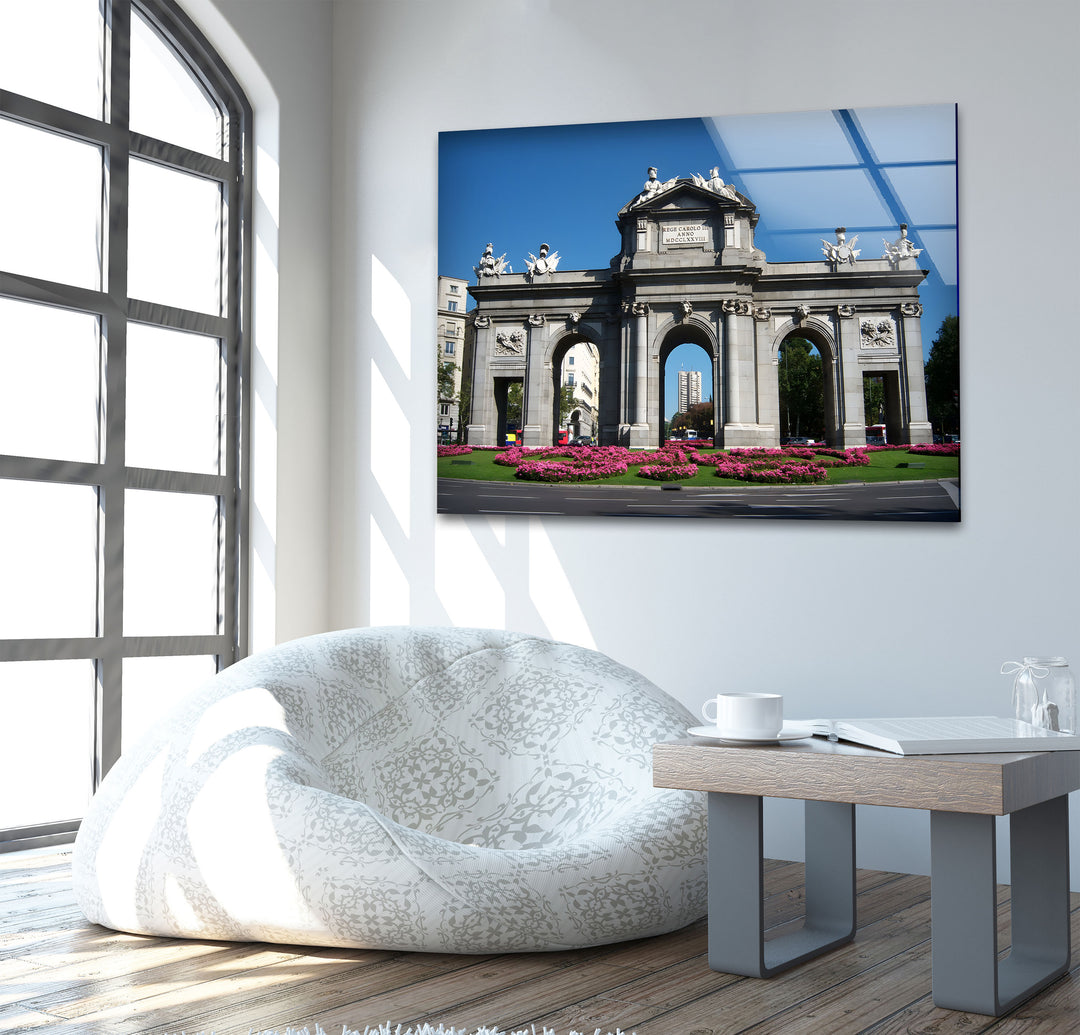 Puerta de Alcalá Glaswandkunst – ikonisches Madrider Denkmal