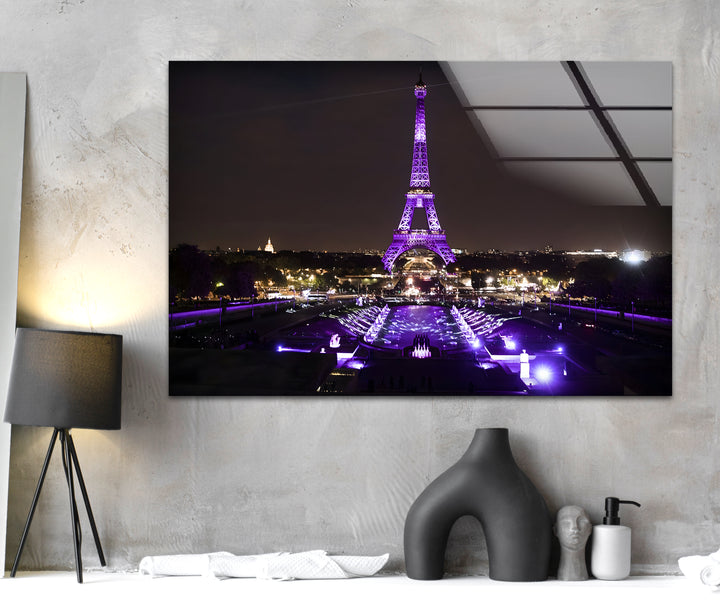 Glaswandkunst Eiffelturm – Beleuchtetes Wahrzeichen von Paris bei Nacht