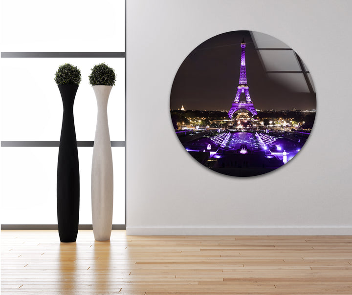 Glaswandkunst Eiffelturm – Beleuchtetes Wahrzeichen von Paris bei Nacht