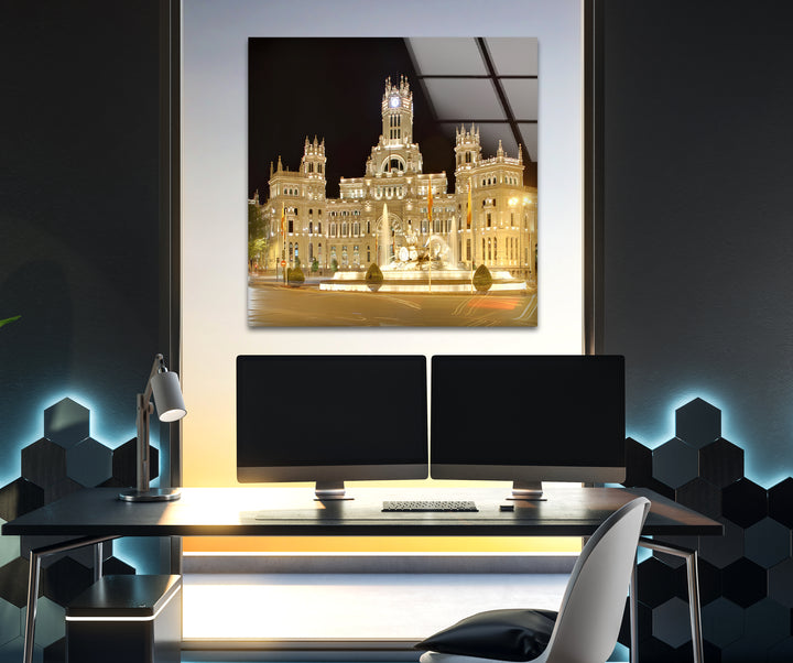 Glaswandkunst am Cibeles-Brunnen – Berühmtes Wahrzeichen Madrids bei Nacht