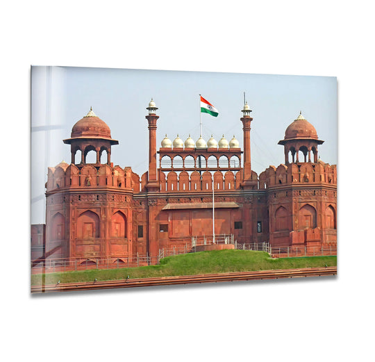 The realistic detail in this red fort glass wall art captures the majestic view of Delhi’s iconic landmark in high-definition wall art prints.