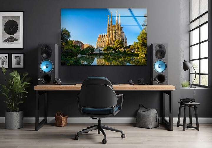 Sagrada Familia Glaswandkunst – Atemberaubender Blick auf Barcelonas berühmte Kathedrale