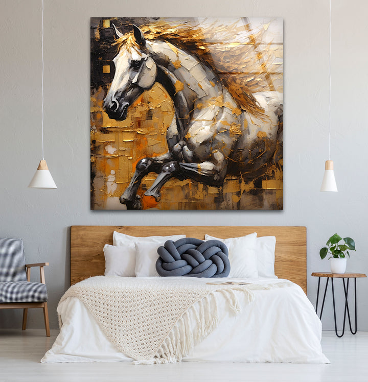 Golden Spirit Horse Wandkunst – Abstrakter Glasdruck mit rennendem Hengst