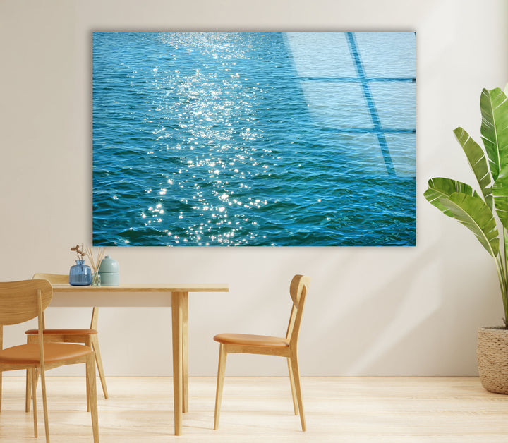 Sonnenbeschienene Meeresoberfläche Wandkunst – Minimalistischer Seeglasdruck 