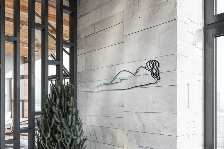 Abstract nude line drawing metal wall decor