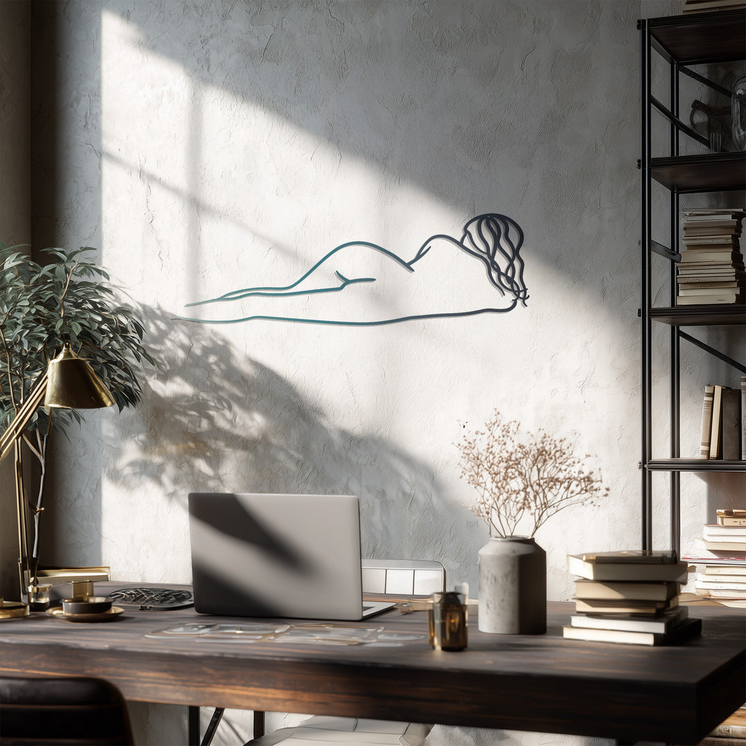 Reclining Grace – Minimalist Female Silhouette Metal Wall Art