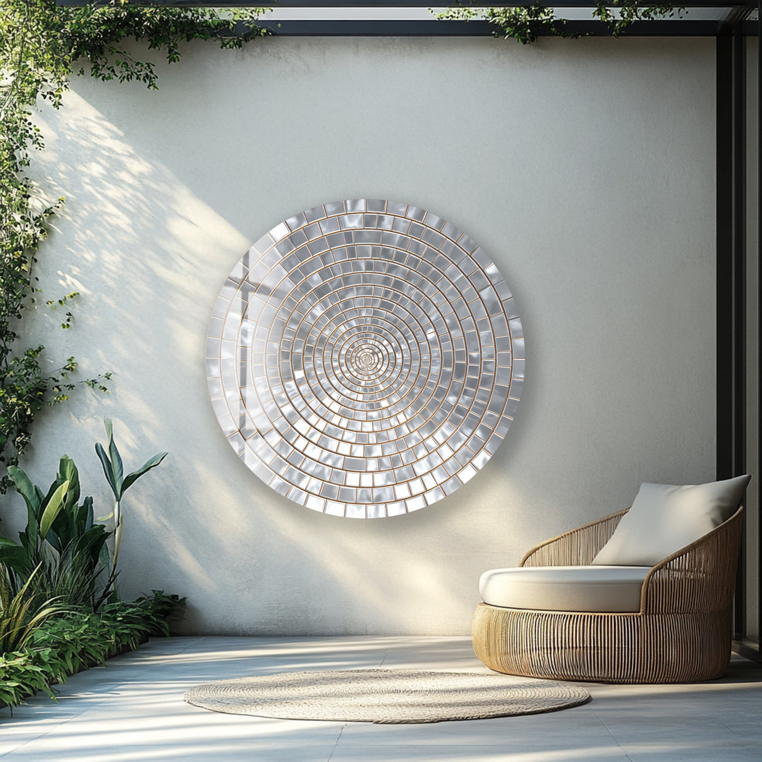 Silver Echo – Round Glass Wall Art
