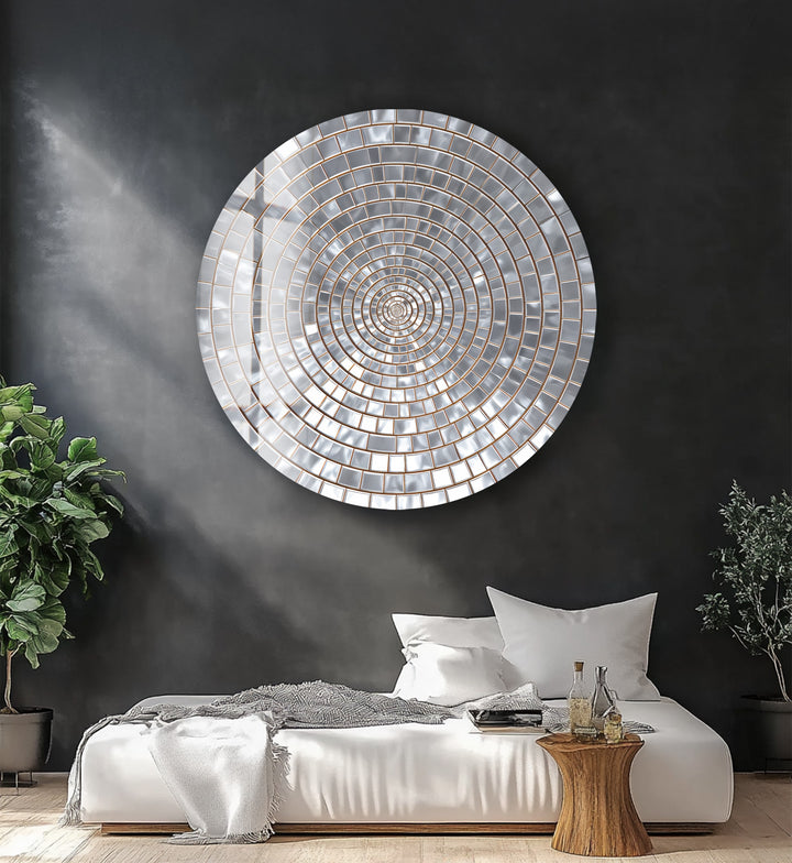 Silver Echo – Round Glass Wall Art