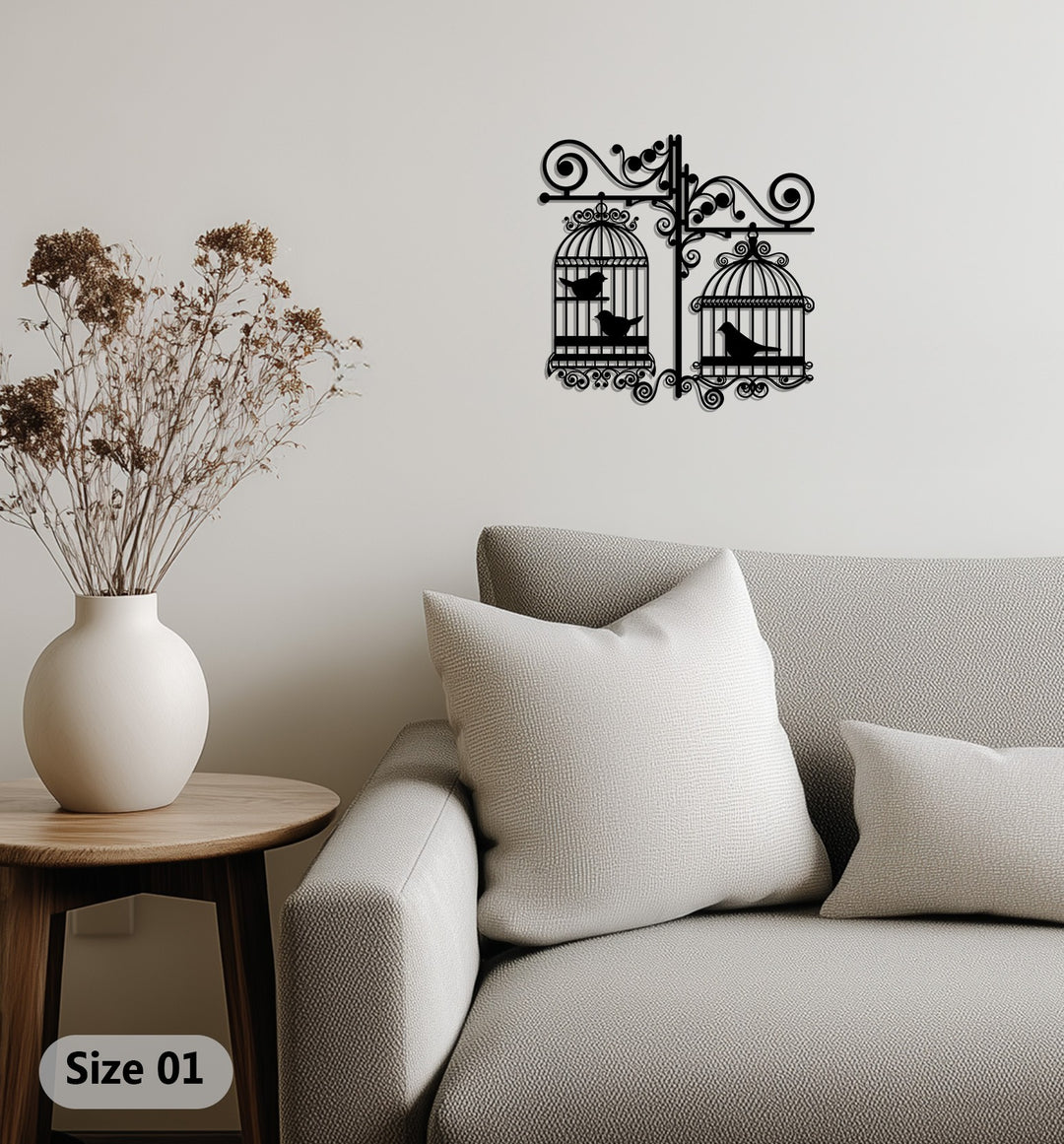 طيور مغردة من العصر الفيكتوري – قفص طيور مزخرف فن جداري معدني