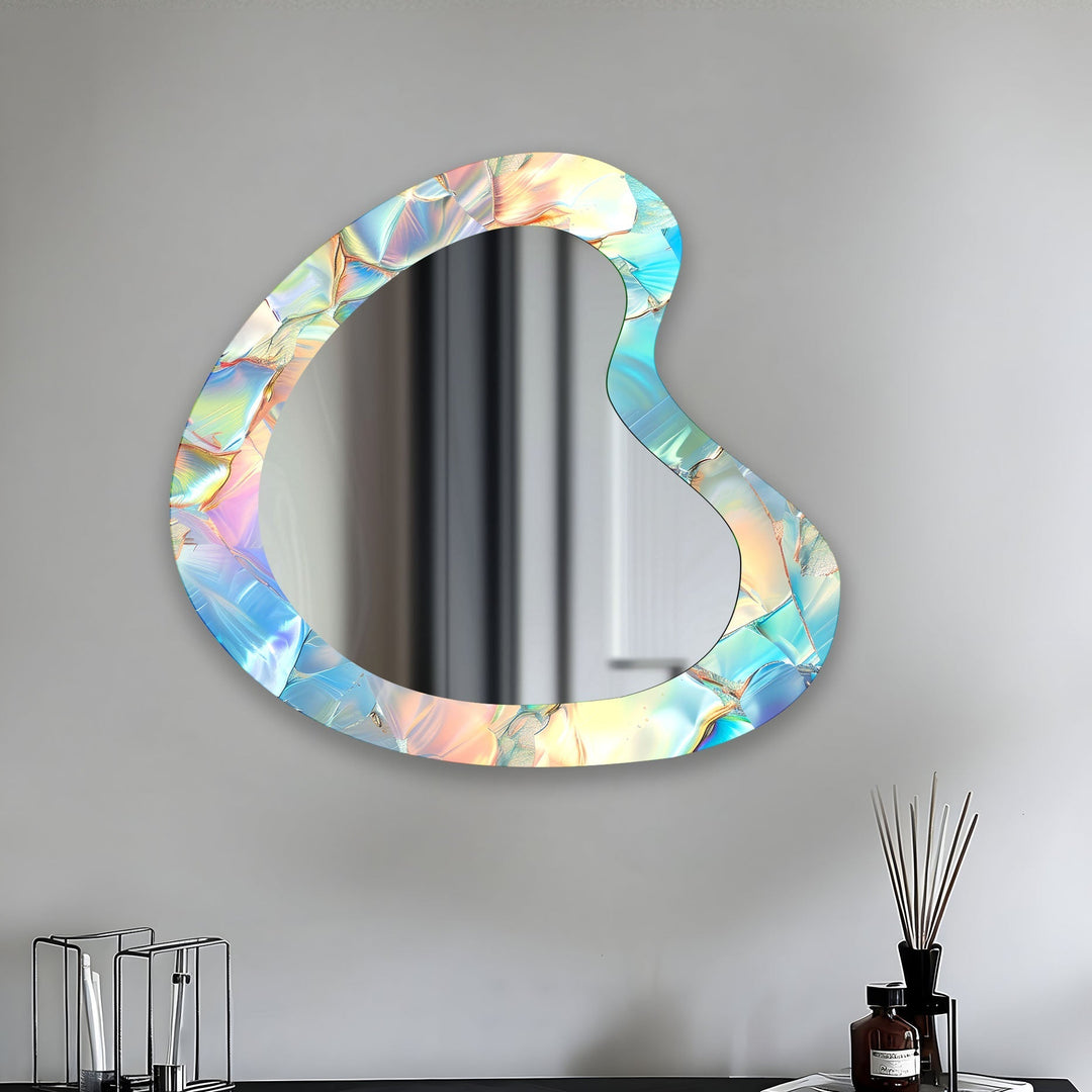 Wall mirrors combining modern aesthetics with classic elegance for timeless appeal
