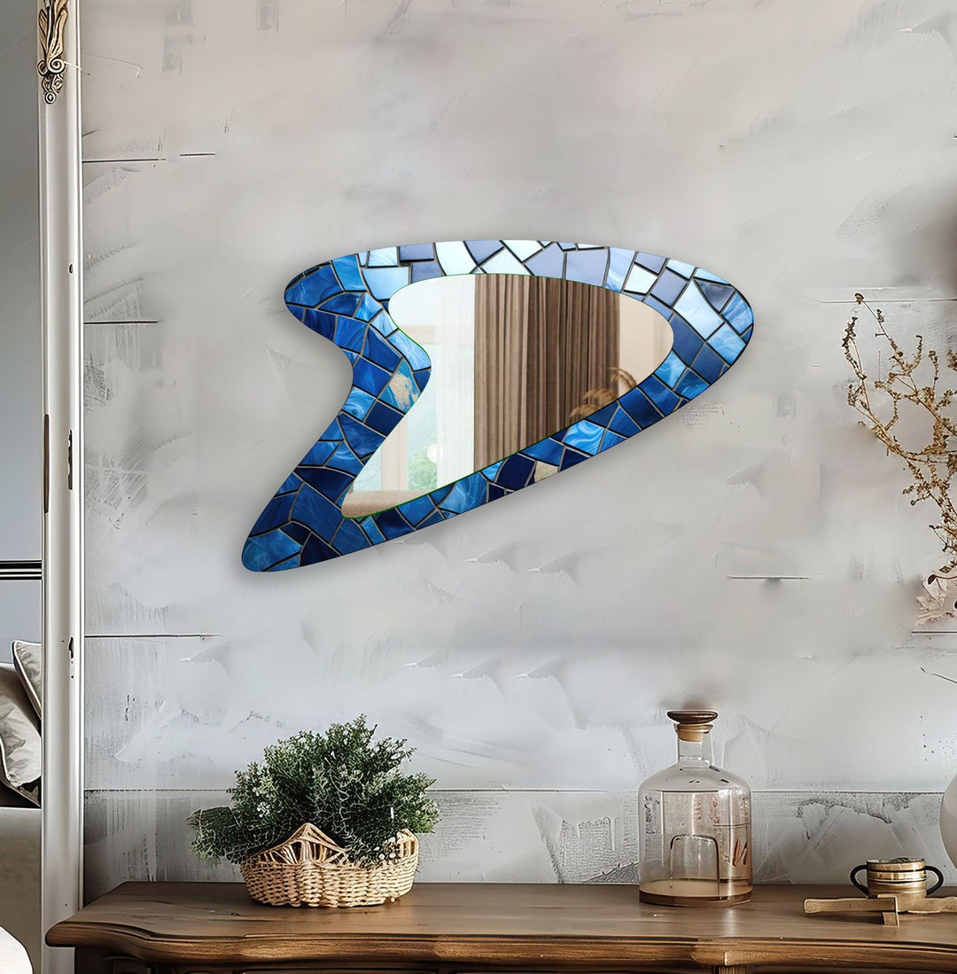 Wall mirrors featuring sleek lines and creative frames to bring modern charm to your decor
