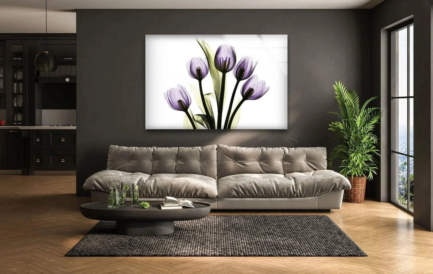 This X-ray art from glass features geometric tulip shapes in a captivating purple hue.