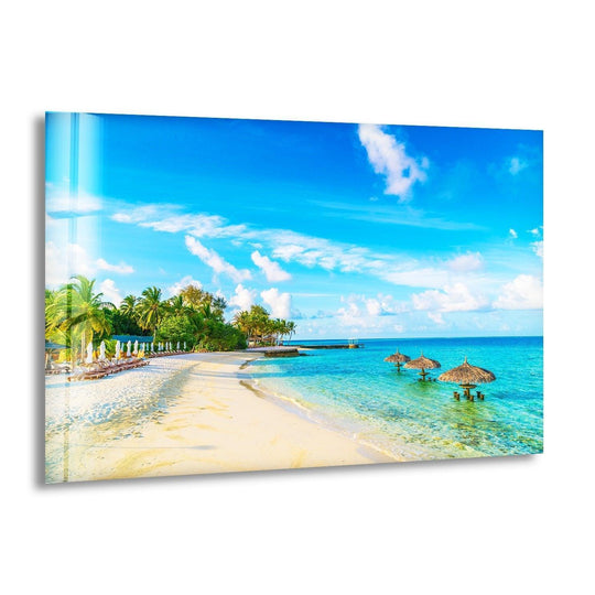 Gentle ripples convey the sense of movement across this Alimatha Island glass wall art from glass, evoking the serenity of the tropical beach.