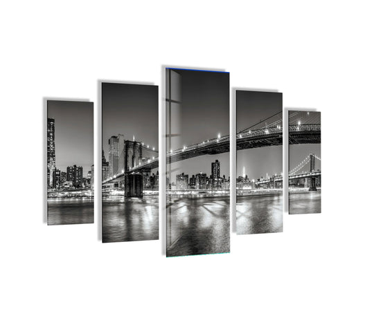 Highlighting the realistic detail, this black and white five-panel NYC bridge landscape glass art offers a modern, high-definition depiction of the iconic cityscape and striking reflections through tempered glass art.