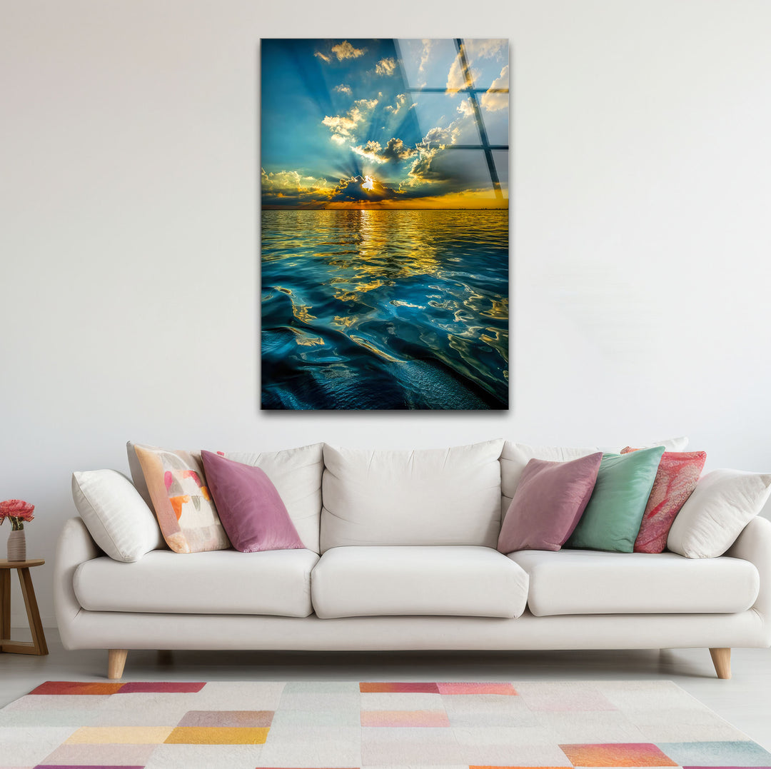 Wandkunst mit Sonnenuntergang am Meer – Strahlender Himmel und Reflexionen, vertikaler Glasdruck