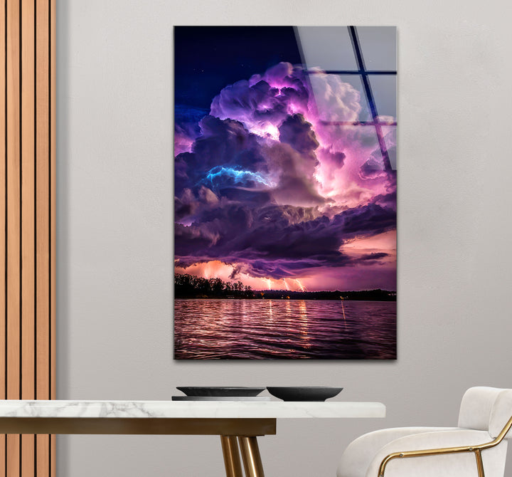 Gewitter-Wandkunst – Lila Gewitterwolke über Seeglasdruck