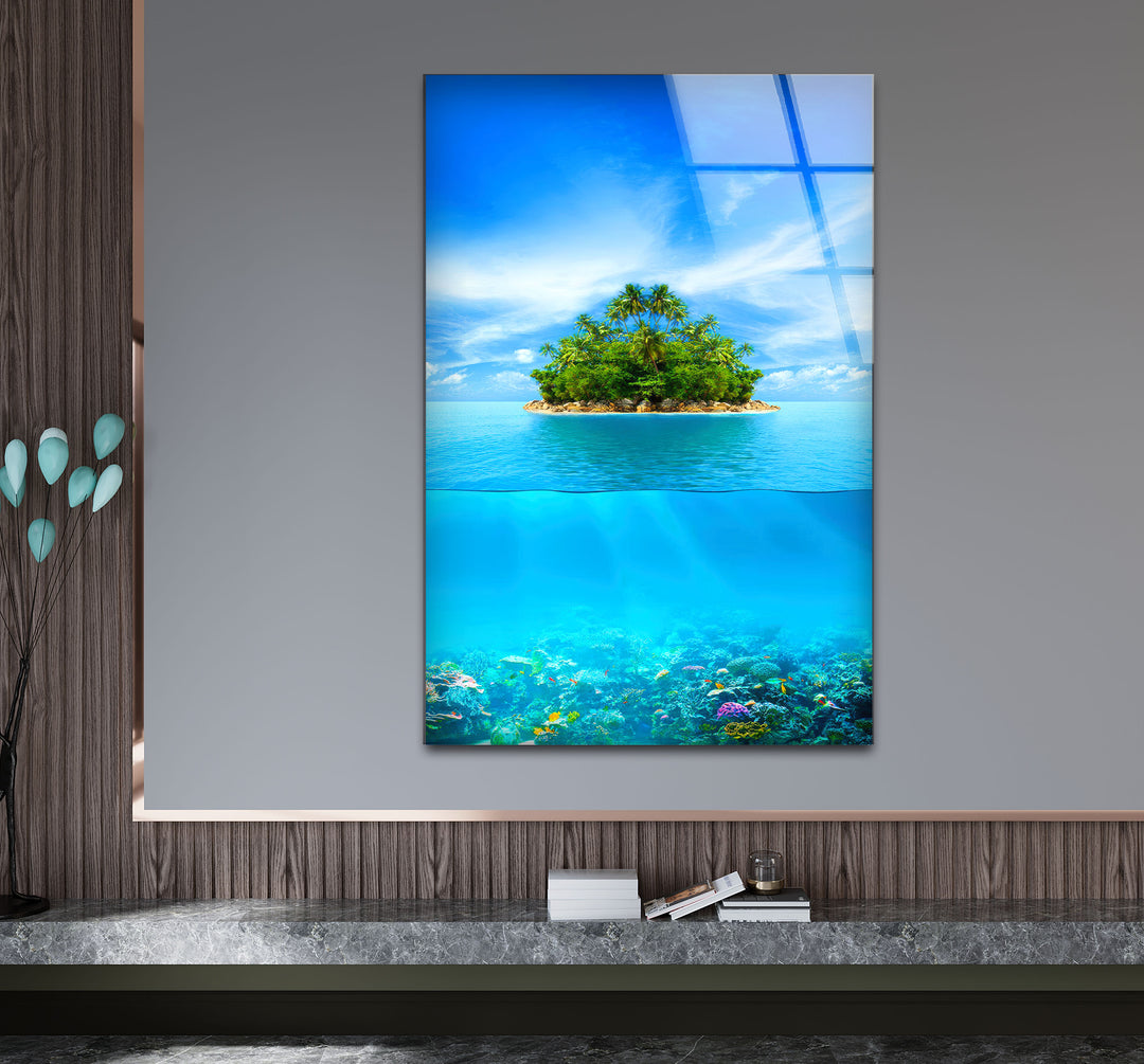 Tropisches Inselriff-Wandbild – Vertikaler Glasdruck über und unter Wasser