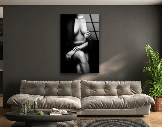 Sophisticated erotic drawings paired with bold sexy art aesthetics
