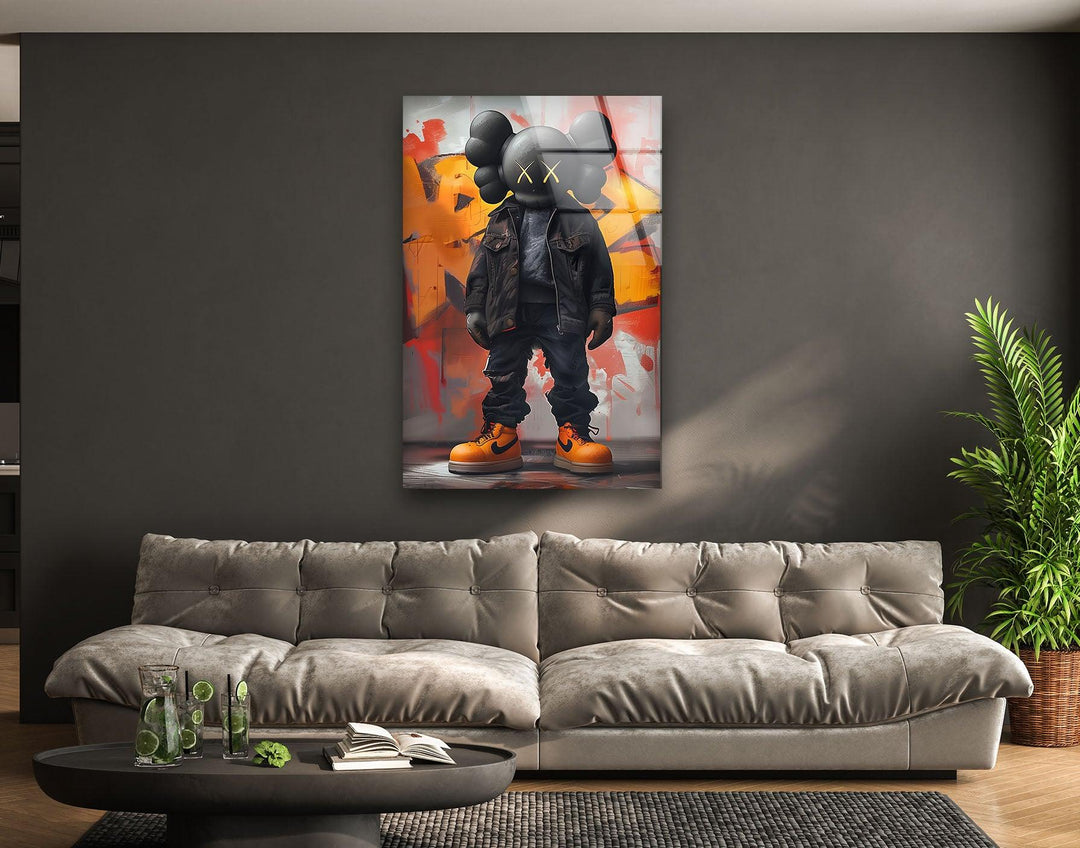 Kaws – Orangefarbene Glaswandkunst