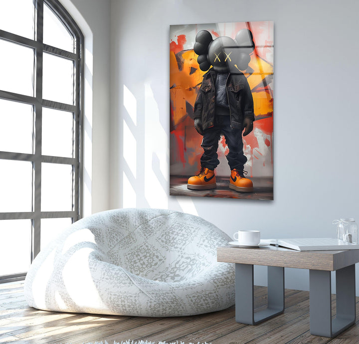 Kaws – Orangefarbene Glaswandkunst