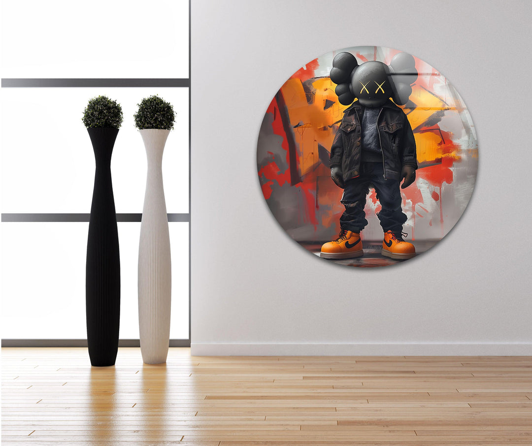 Kaws – Orangefarbene Glaswandkunst