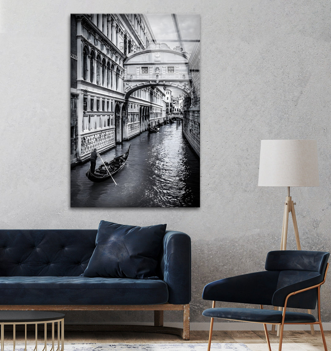 Gondelfahrt in Venedig – Schwarz-Weiß-Wandbild mit der Seufzerbrücke