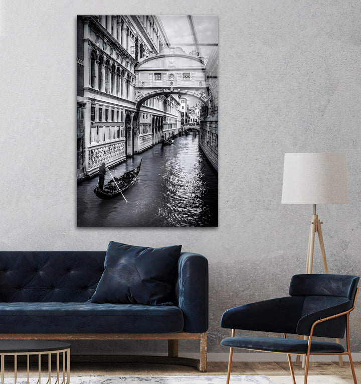 Gondelfahrt in Venedig – Schwarz-Weiß-Wandbild mit der Seufzerbrücke
