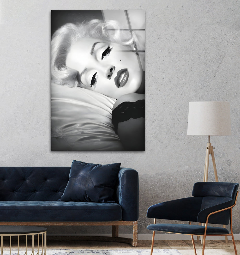 Hollywood Icon Marilyn Monroe - Elegant Black & White Glass Wall Art
