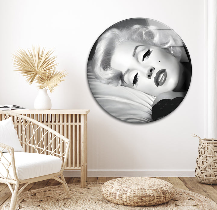 Elegant Marilyn Monroe Portrait - High-Quality Black & White Glass Art
