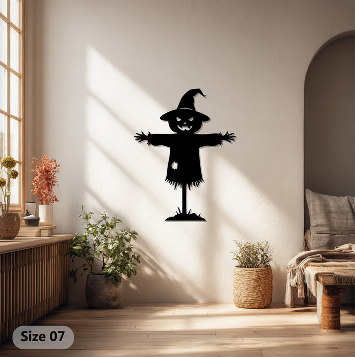 Spooky wall décor metal scarecrow for modern homes