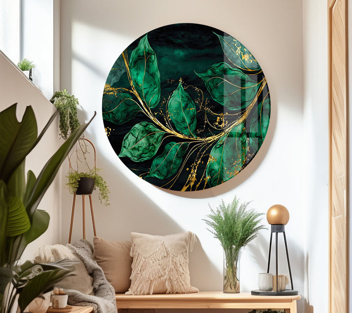 Smaragdgrüne und goldene Glaswandkunst – Elegantes botanisches Blattdesign
