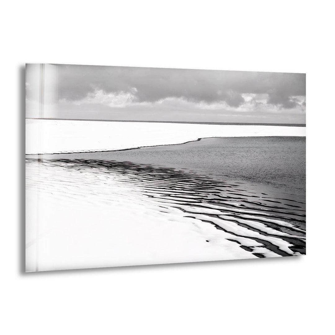 Black and White Seascape Glass Wall Art – A Timeless Coastal View
