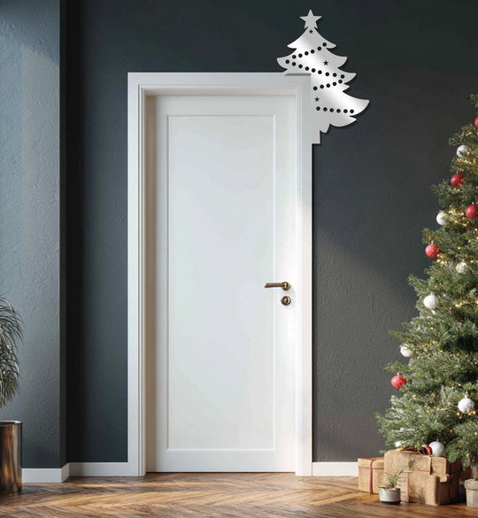 Durable, shiny metal art for wall is showcased in this starlit evergreen Christmas tree, offering festive material and a modern art feel.