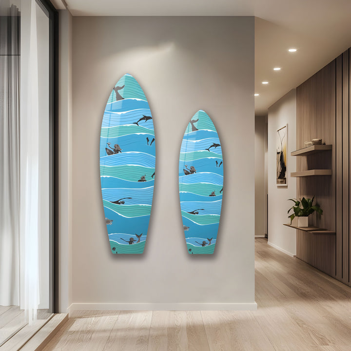Wandkunst mit Surfbrett-Motiven im Meeresdekor