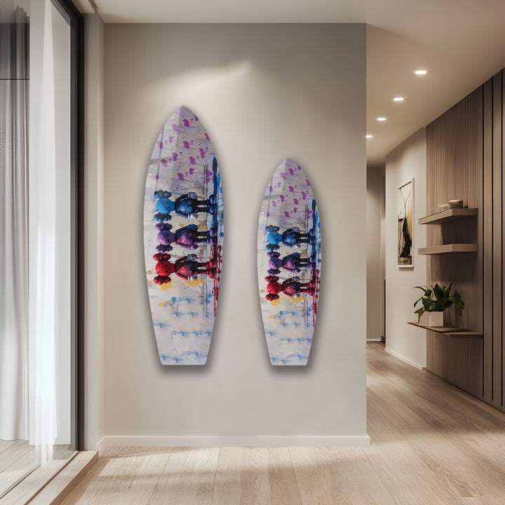 Abstrakte Surfbrett-Wandkunst – Farbenfrohe moderne Kunst auf einem Surfbrett