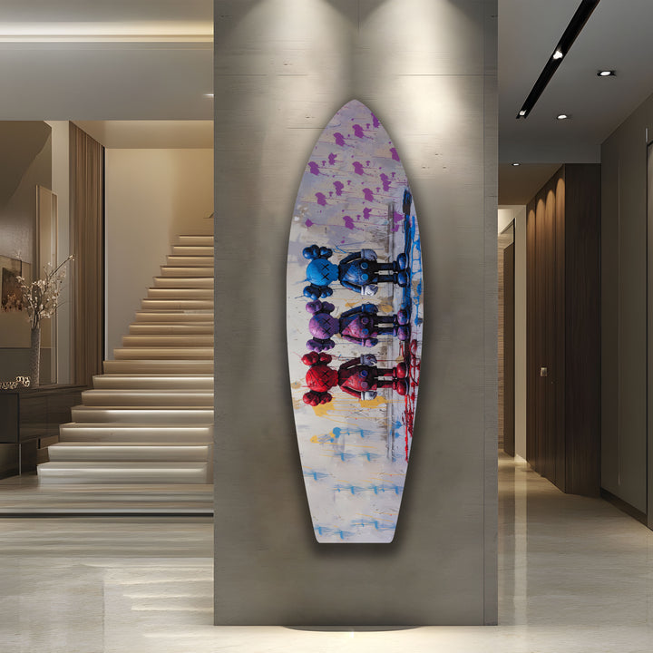 Abstrakte Surfbrett-Wandkunst – Farbenfrohe moderne Kunst auf einem Surfbrett