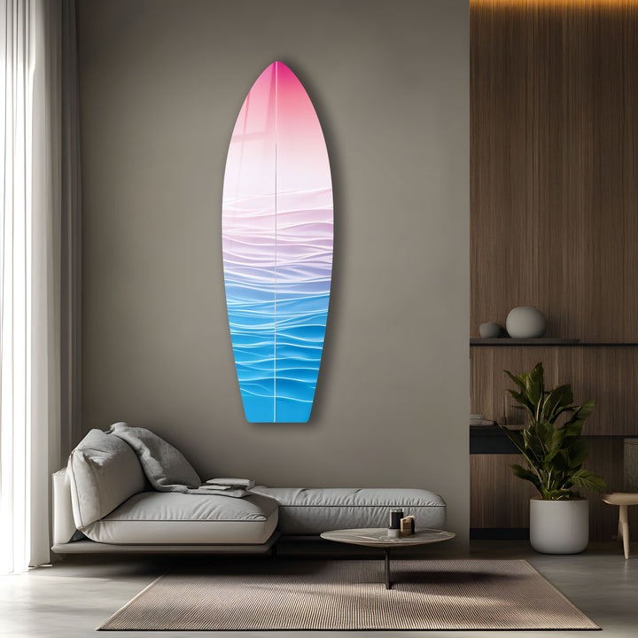Surfbrett-Wandkunst in sanften Rosatönen