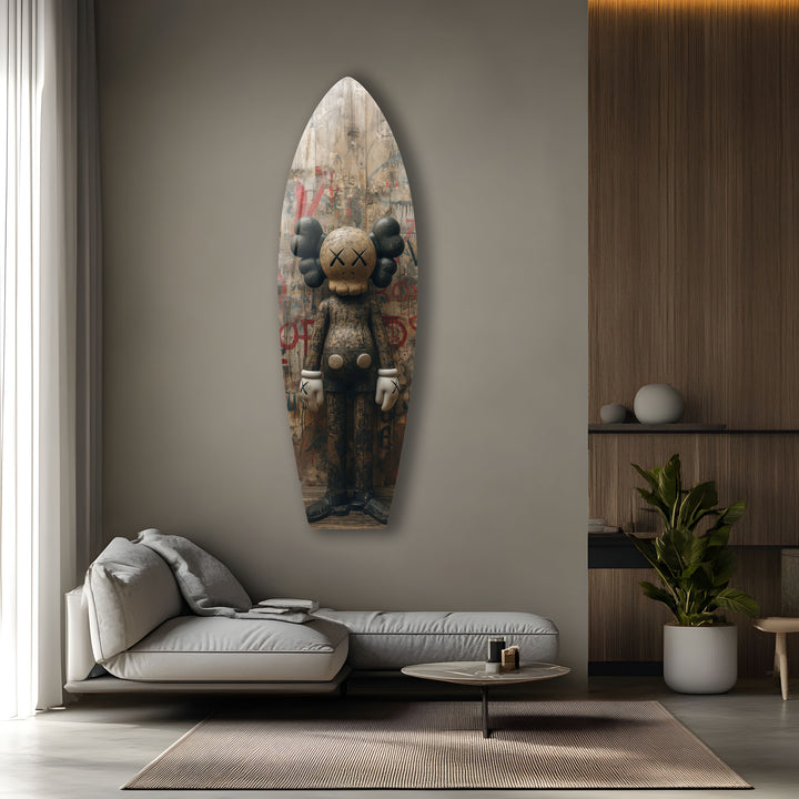 Von Kaws inspirierte Surfbrett-Wandkunst – Urban Graffiti &amp; Figurendesign