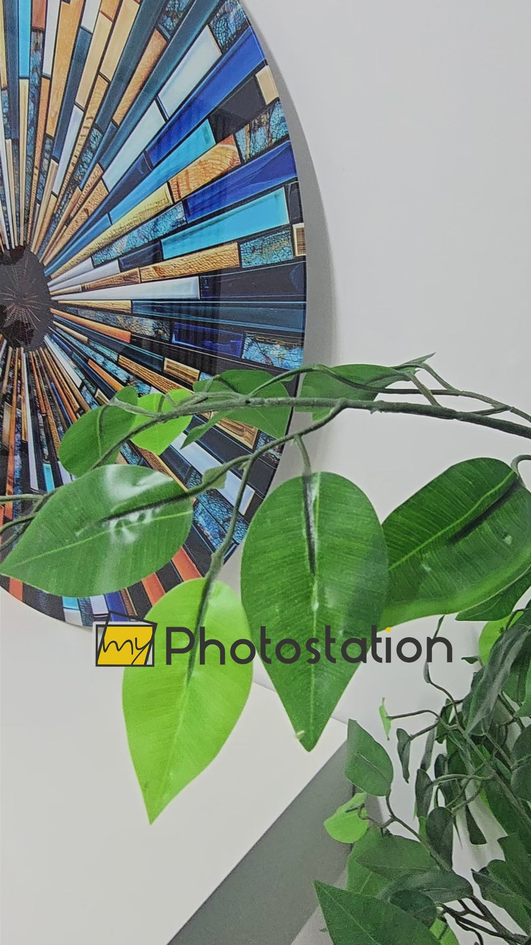 Sonnenfackel – Blau-goldenes geometrisches Mosaik, rund Glasbilder