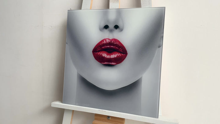 Weiße Frau Rote Lippen Glas Wandkunst