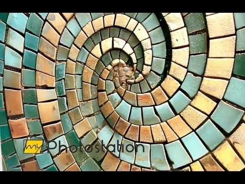 Mosaik-Wandkunst aus Glas im goldenen Spiraldesign
