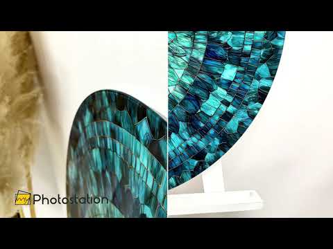 Emerald Mandala Radiance – Round Glass Wall Art