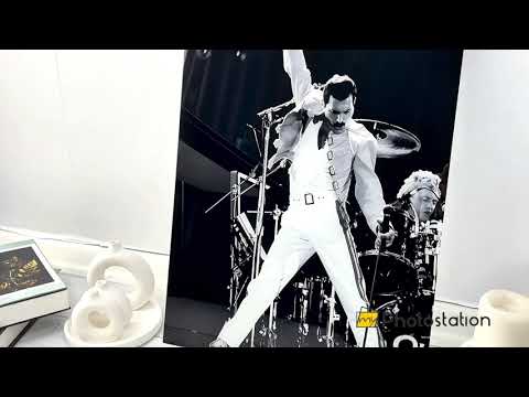 Schwarz-weiße Freddie Mercury-Wandkunst aus Glas